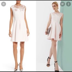 Ted baker DOLLI BABY LIGHT PINK skater embroidered lace Dress size 4 Large